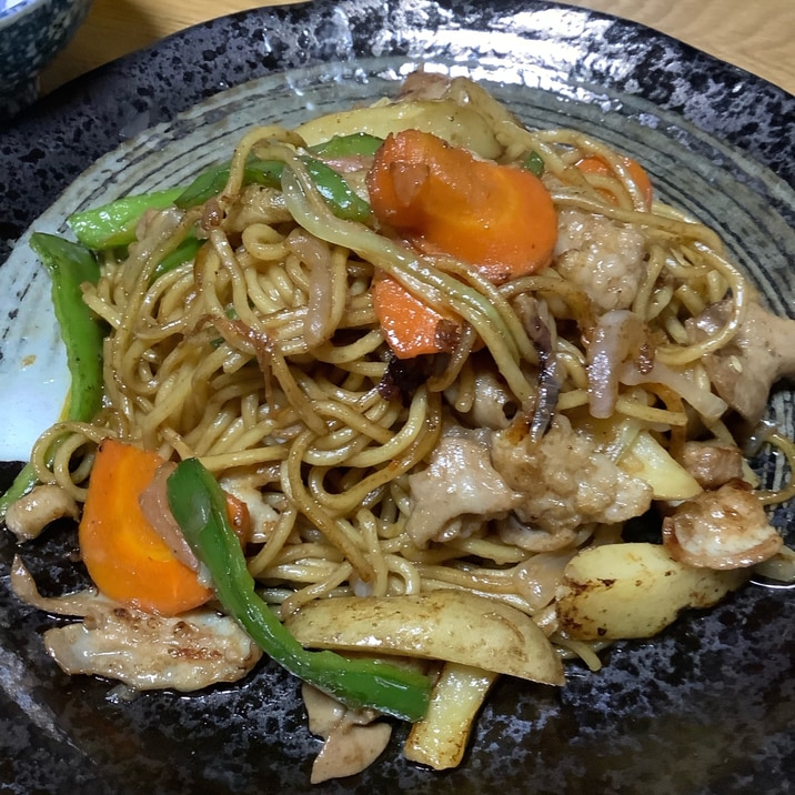 ホルモン焼きそば　ソース味